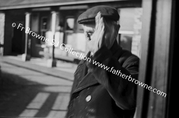 TRAIN TO DUBLIN  MAN READING